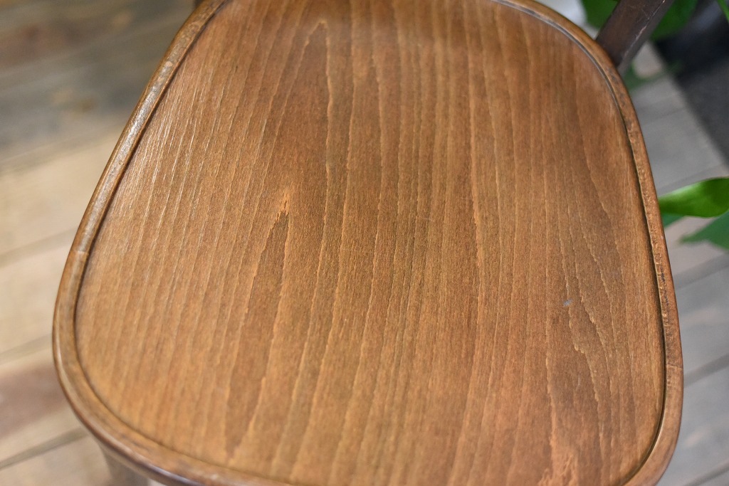 104847 USED TON CHAIR　中古