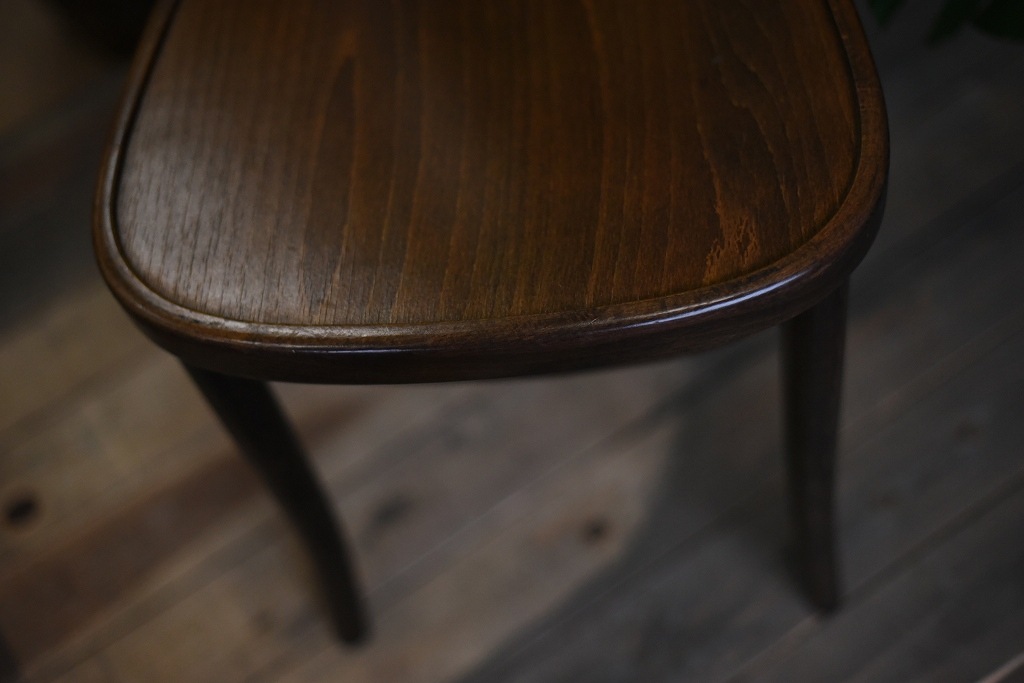 104847 USED TON CHAIR　中古