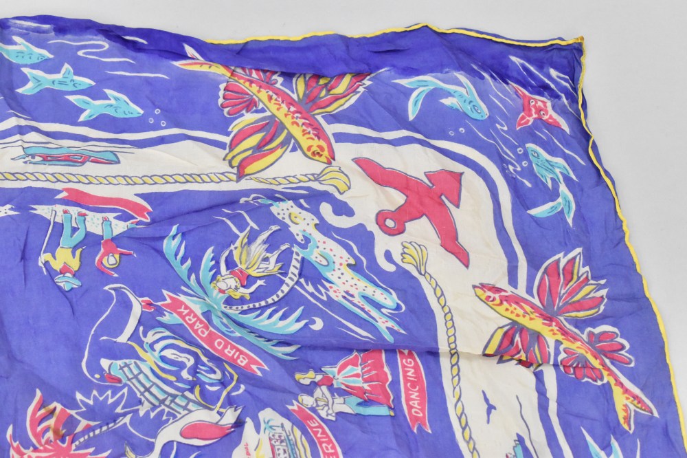 108778 ヴィンテージ 大判 スーベニア スカーフ  シルク100% Souvenir scarf