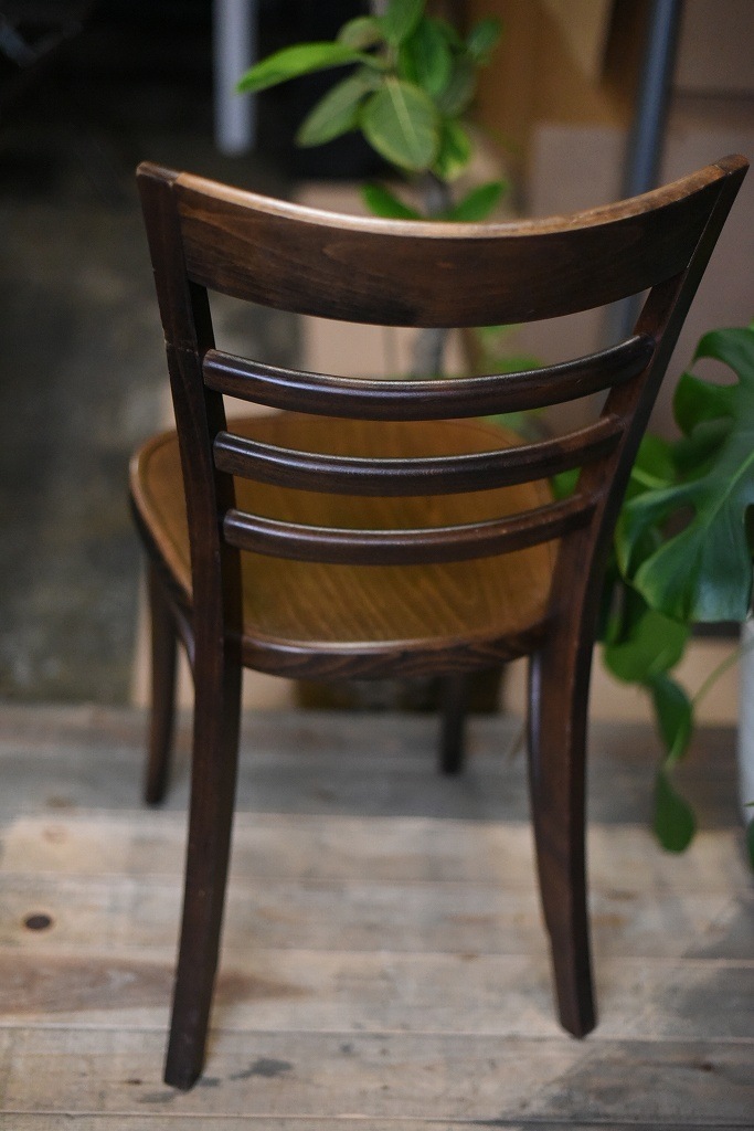 104847 USED TON CHAIR　中古