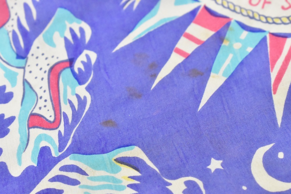 108778 ヴィンテージ 大判 スーベニア スカーフ  シルク100% Souvenir scarf