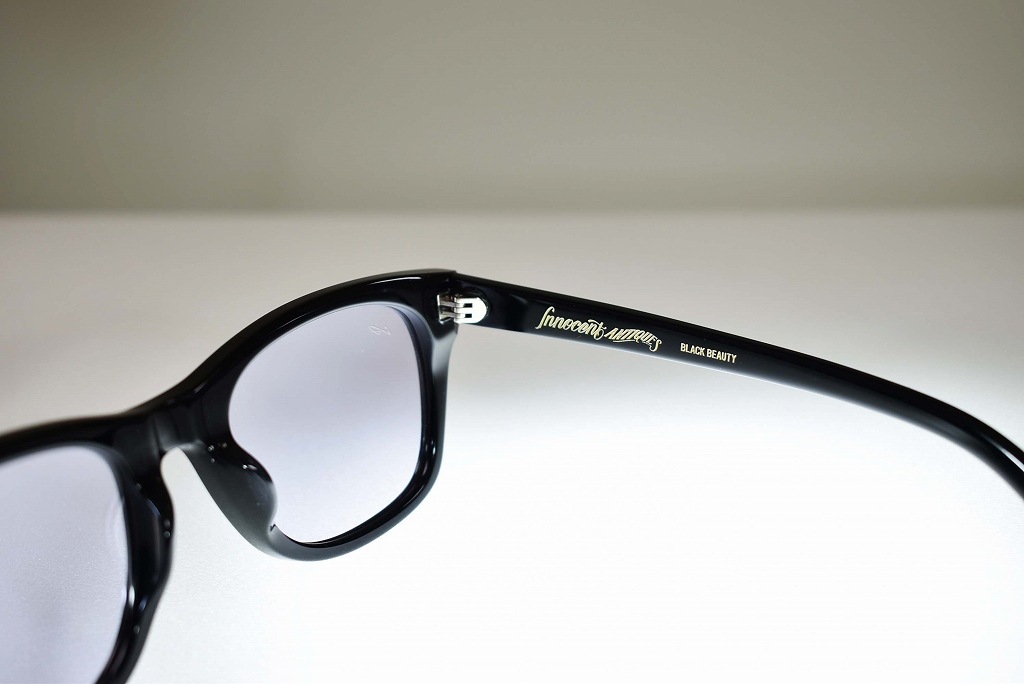 B-BB「Black Beauty」 サングラス　フレーム：ブラック/レンズ：ブルー INNOCENT Original Products