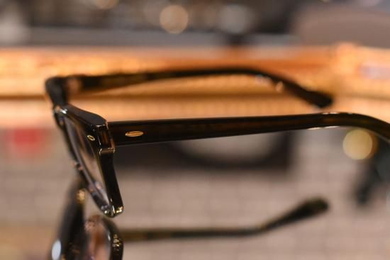 B-BB「Black Beauty」 サングラス　フレーム：ブラック/レンズ：ブルー INNOCENT Original Products