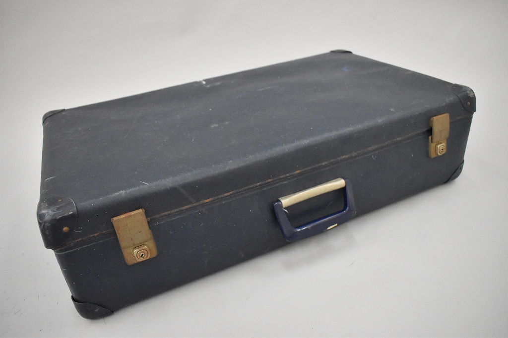 108959 UK ヴィンテージ 英国 グローブ トロッター 「GLOBE TROTTER」 MADE IN ENGLAND 刻印