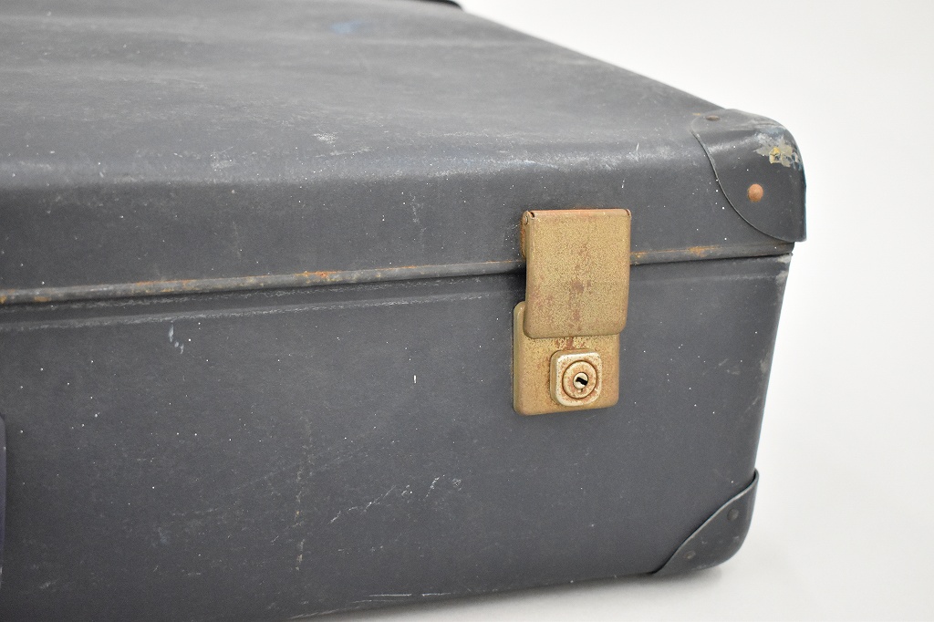 108959 UK ヴィンテージ 英国 グローブ トロッター 「GLOBE TROTTER」 MADE IN ENGLAND 刻印