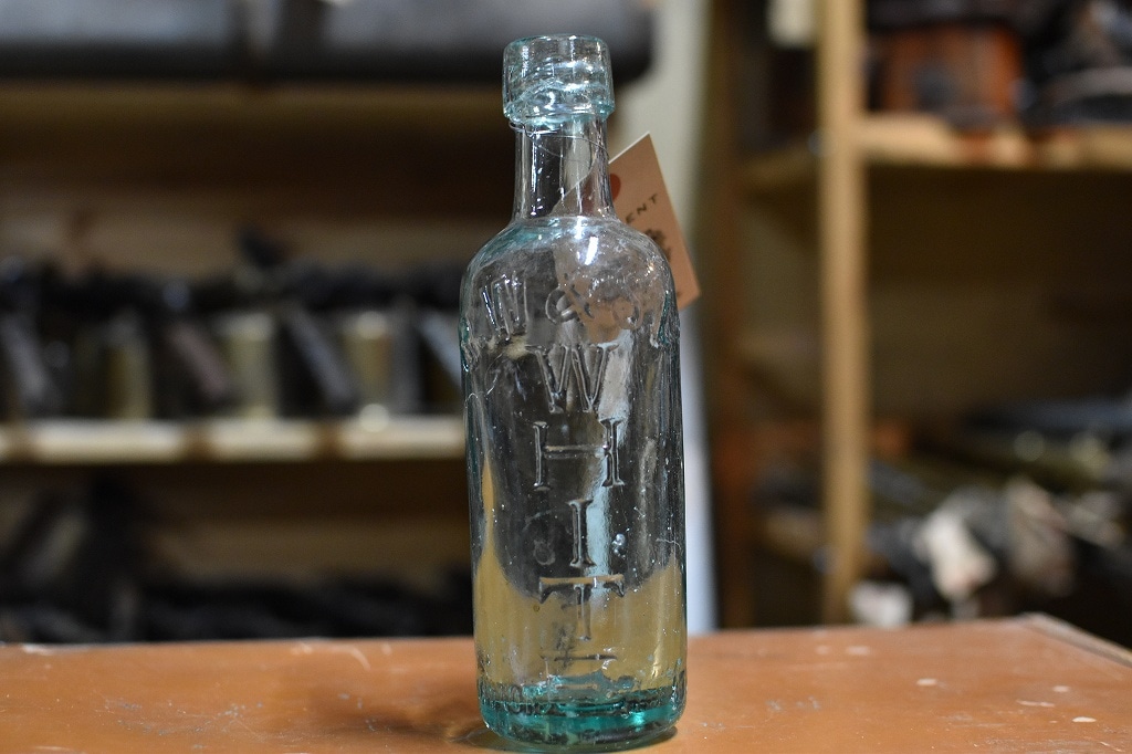 106766 ヴィンテージ ボトル 瓶 イギリス ガラス
