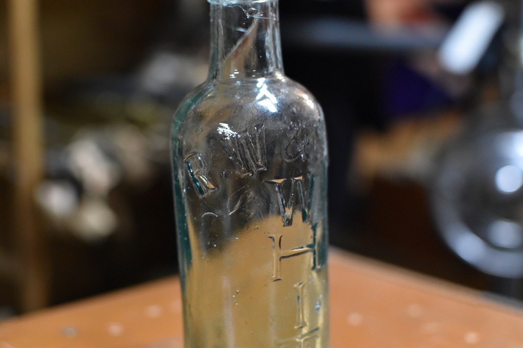 106766 ヴィンテージ ボトル 瓶 イギリス ガラス