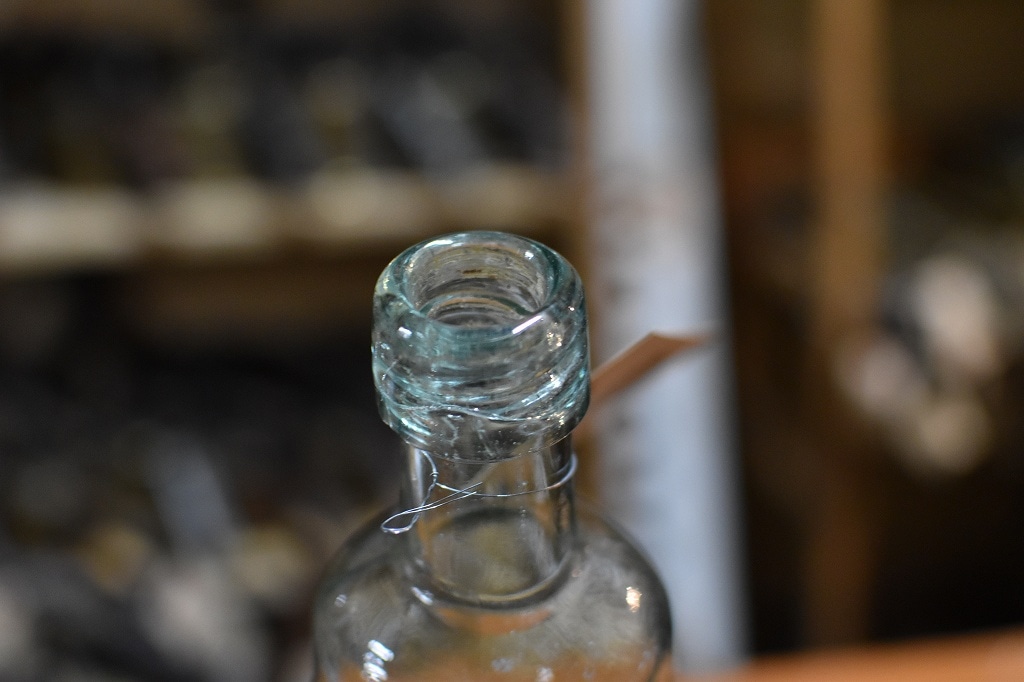 106766 ヴィンテージ ボトル 瓶 イギリス ガラス