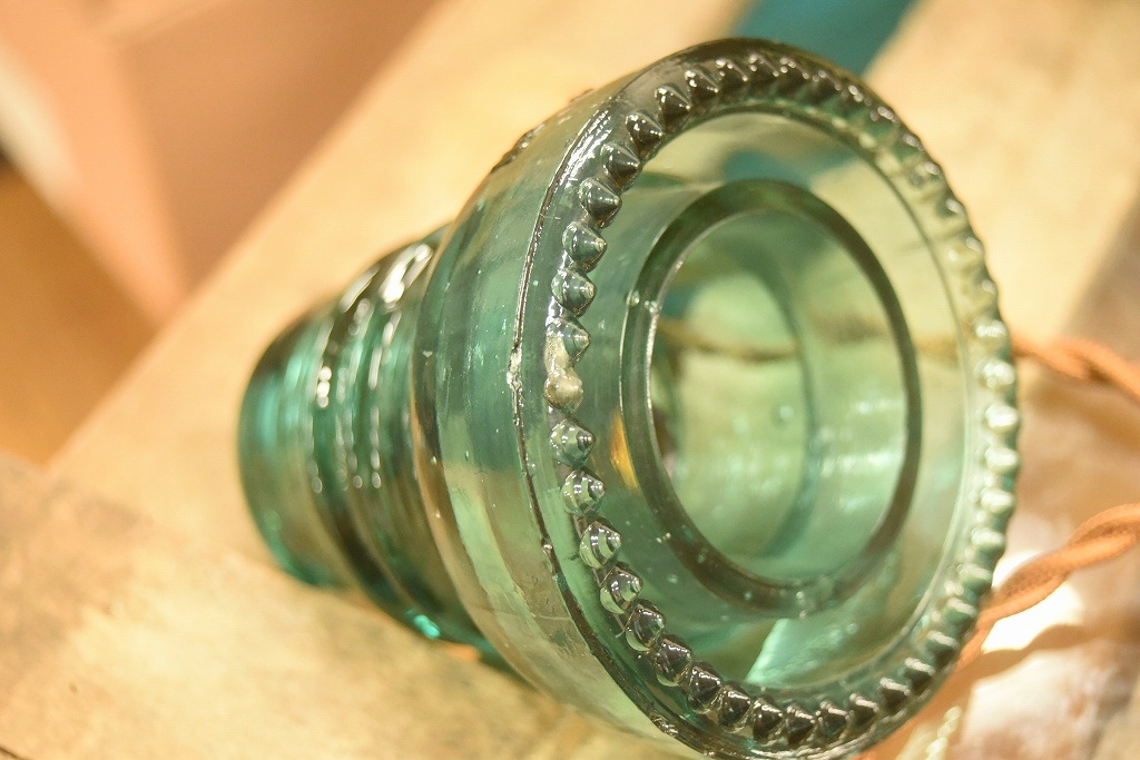 104773　インダストリアル　ガラスインシュレーター　ランプ　照明　USA　　碍子　i008