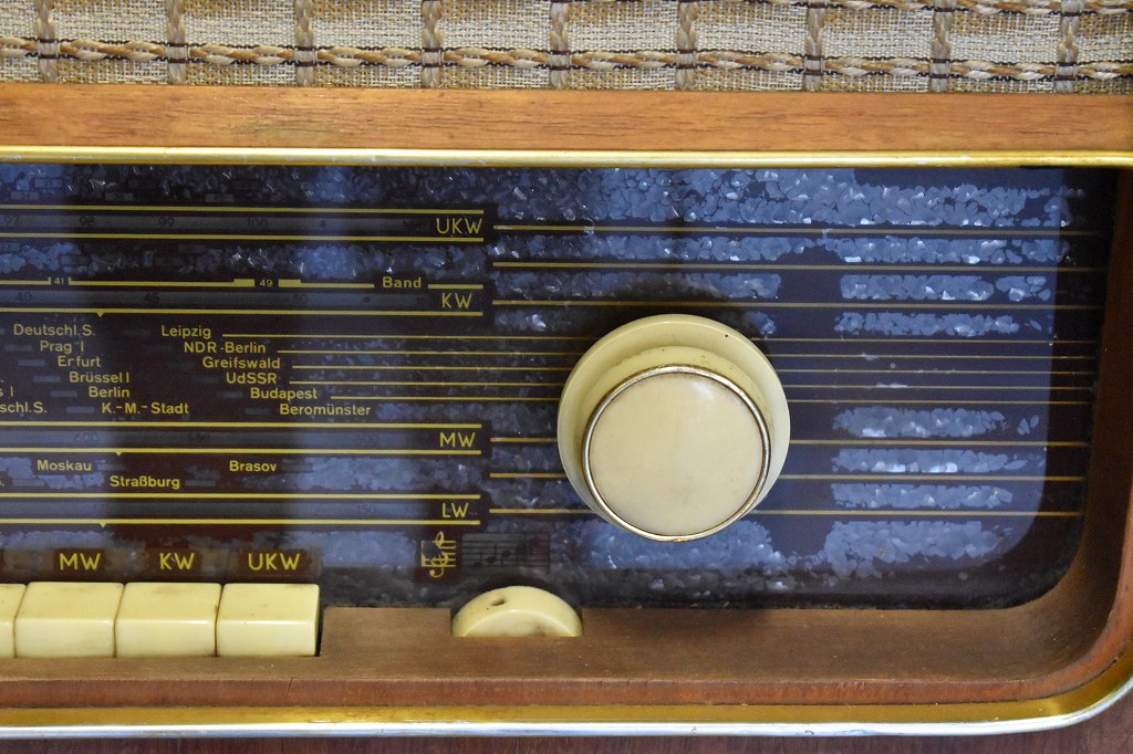 002224 ヴィンテージ「REMA 2001」　ラジオ　ドイツ製 MADE IN GERMANY