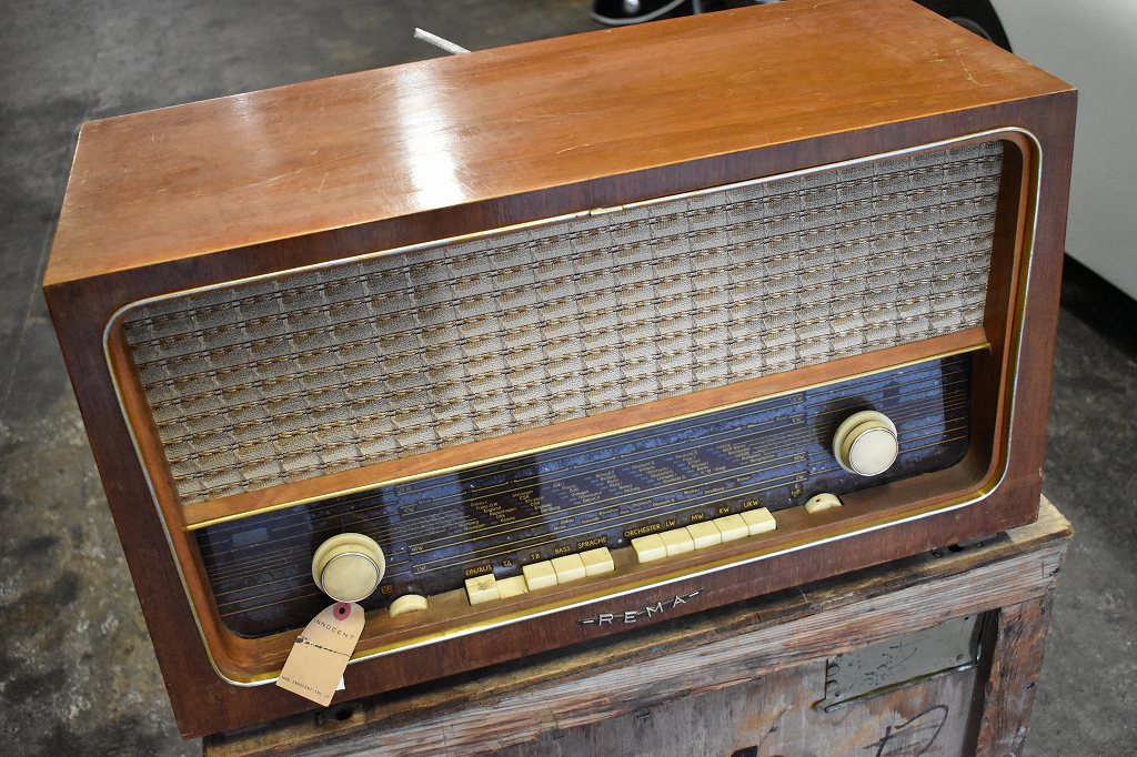 002224 ヴィンテージ「REMA 2001」　ラジオ　ドイツ製 MADE IN GERMANY