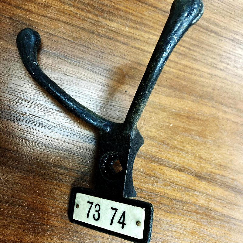 A0042 ヴィンテージ アイアン フック　ウォールハンガー　ダブルフック
