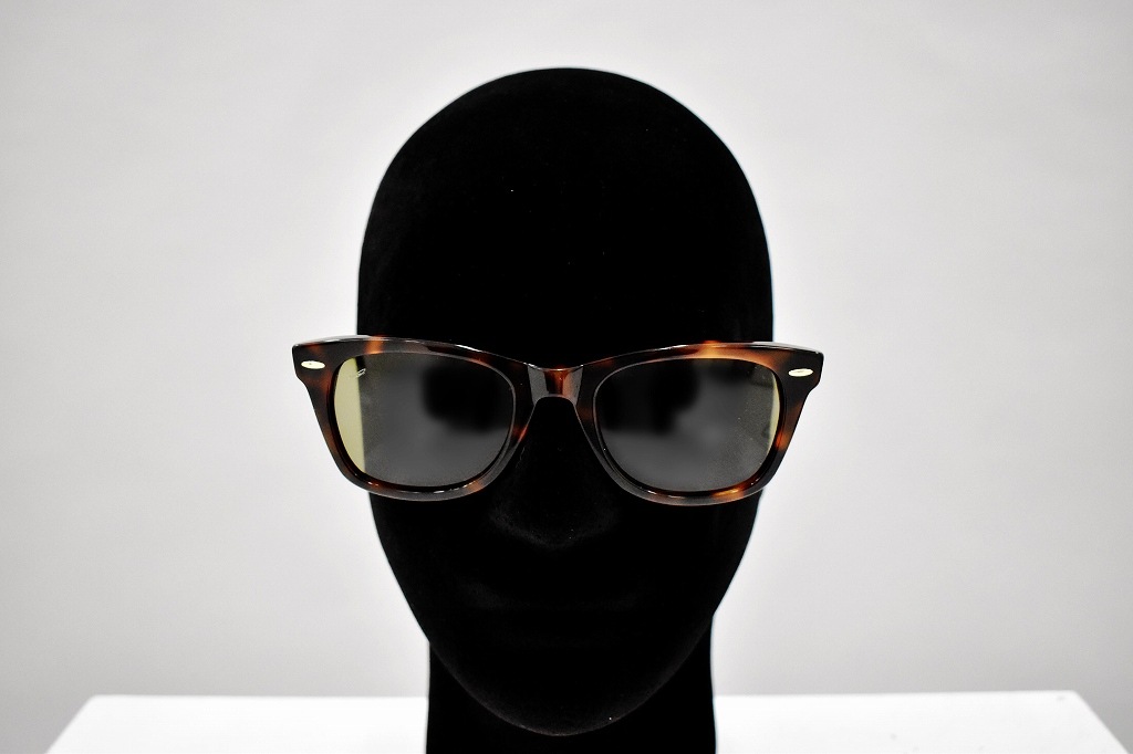 B-DG「Black Beauty」 サングラス　フレーム：デミ/レンズ：グリーン 　INNOCENT Original Products