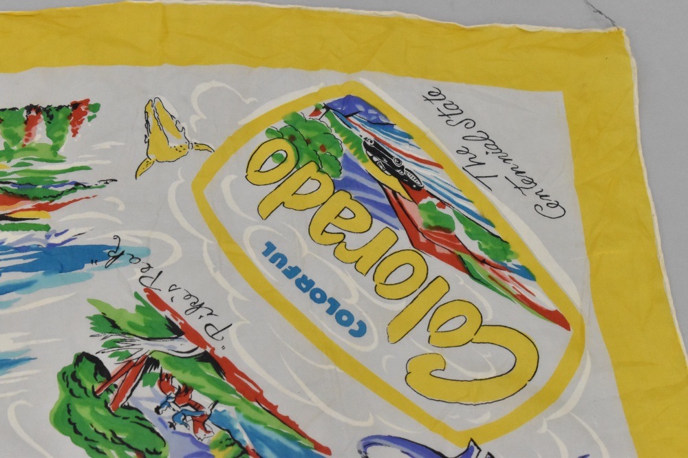 108756 ヴィンテージ 大判 スーベニア スカーフ  シルク100% Souvenir scarf
