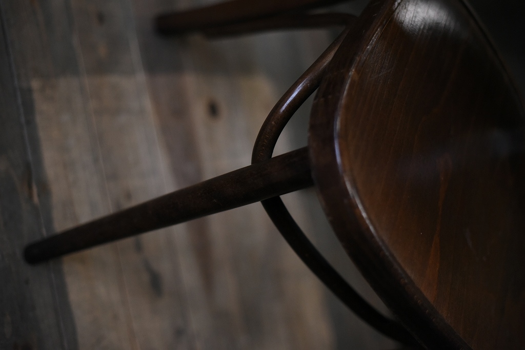 104843 USED TON CHAIR 中古