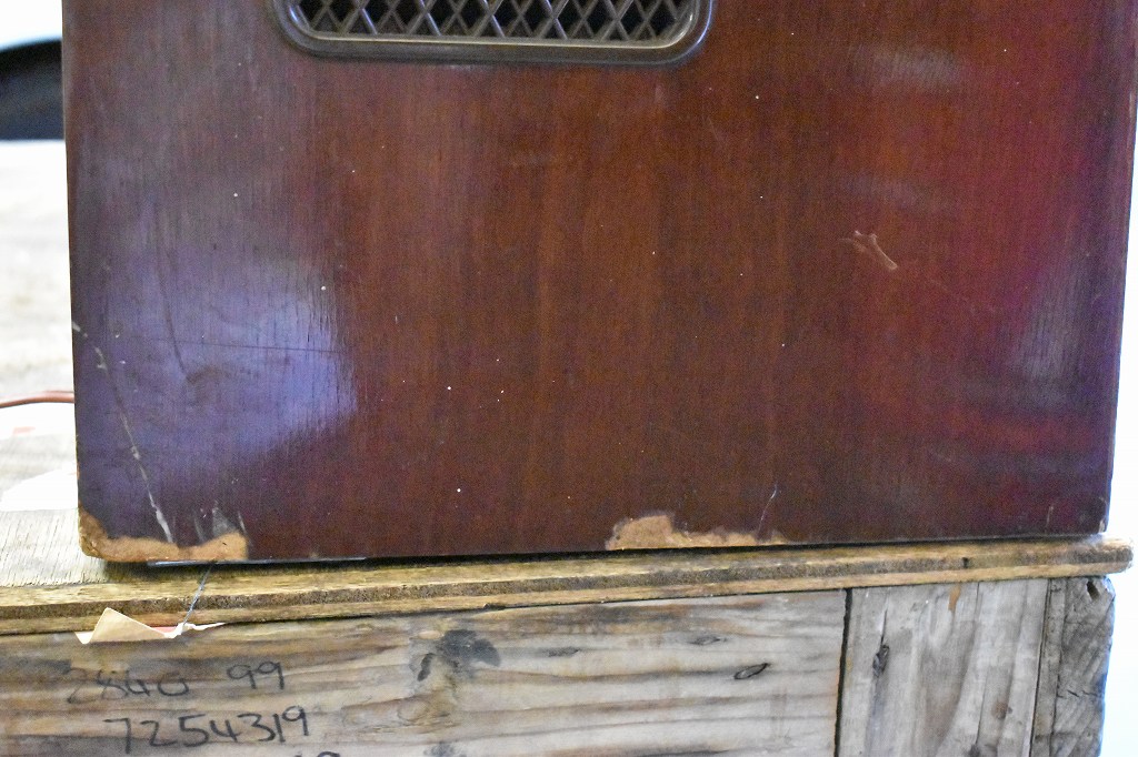 002209 ヴィンテージ「R・F・T　AM/FM-Super Dominante W102」　ラジオ　ドイツ製 MADE IN GERMANY