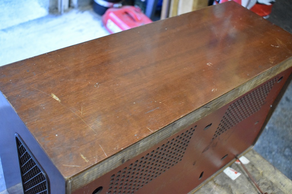 002209 ヴィンテージ「R・F・T　AM/FM-Super Dominante W102」　ラジオ　ドイツ製 MADE IN GERMANY