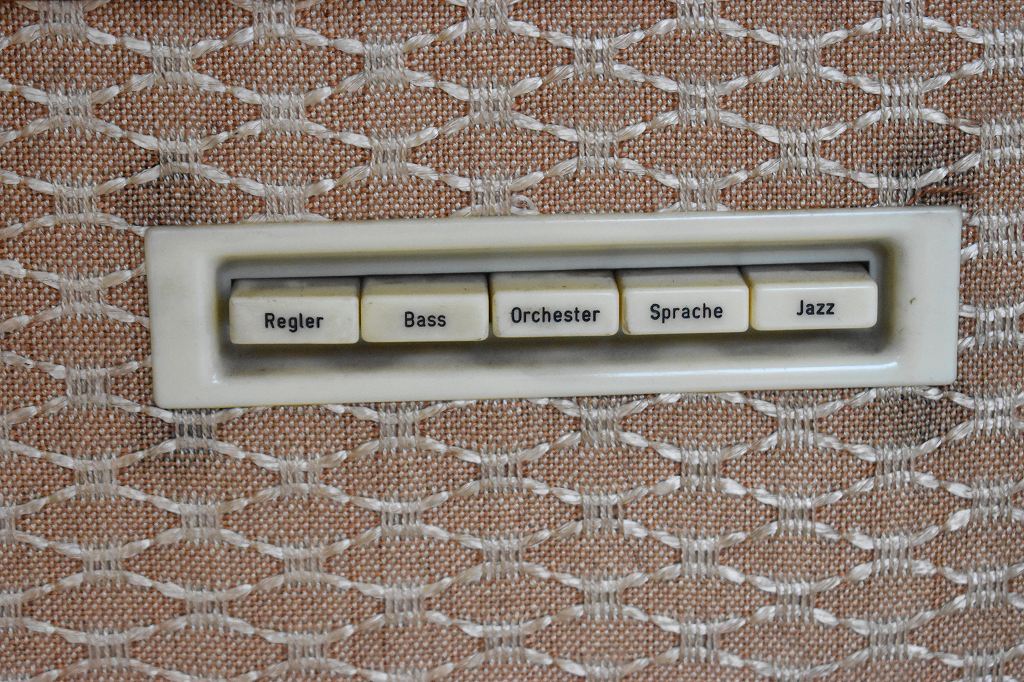 002209 ヴィンテージ「R・F・T　AM/FM-Super Dominante W102」　ラジオ　ドイツ製 MADE IN GERMANY