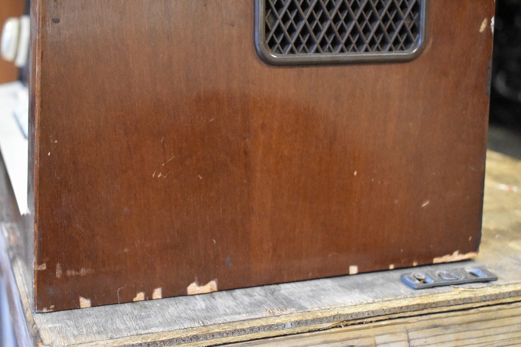 002209 ヴィンテージ「R・F・T　AM/FM-Super Dominante W102」　ラジオ　ドイツ製 MADE IN GERMANY