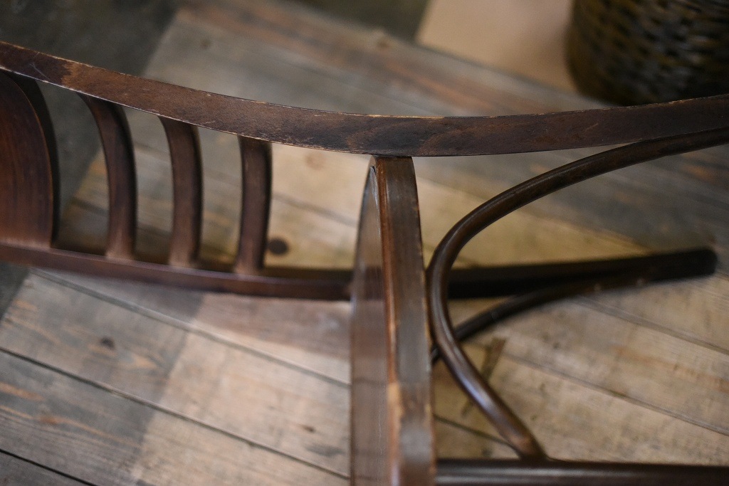 104599 USED TON CHAIR　中古