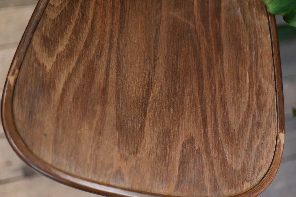 104599 USED TON CHAIR　中古