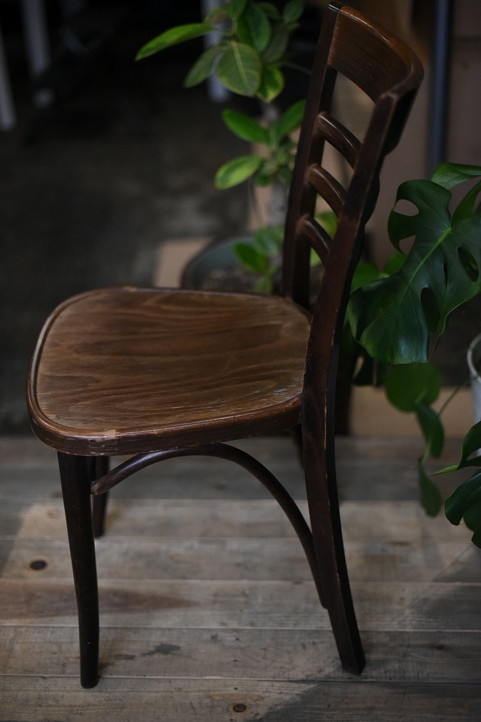 104599 USED TON CHAIR　中古