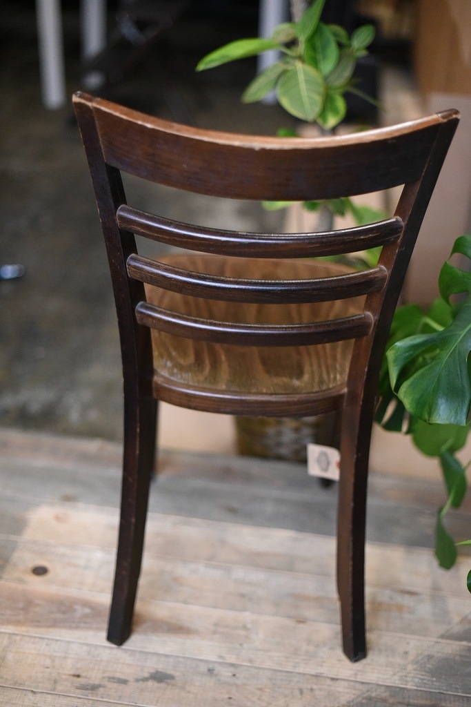 104599 USED TON CHAIR　中古