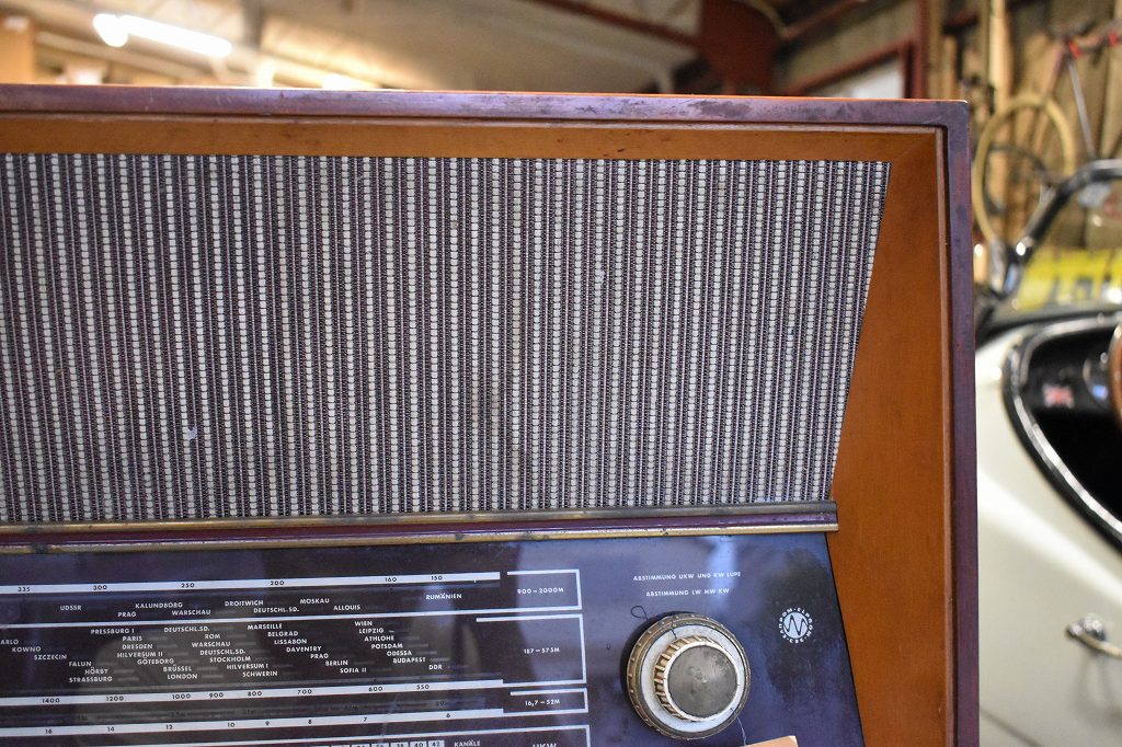 000528 ヴィンテージ「TYO M10-C2」　ラジオ　ブルガリア製 MADE IN BULGARIA