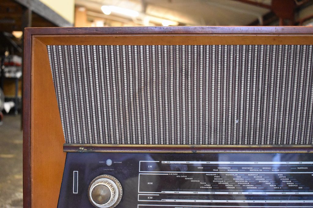 000528 ヴィンテージ「TYO M10-C2」　ラジオ　ブルガリア製 MADE IN BULGARIA