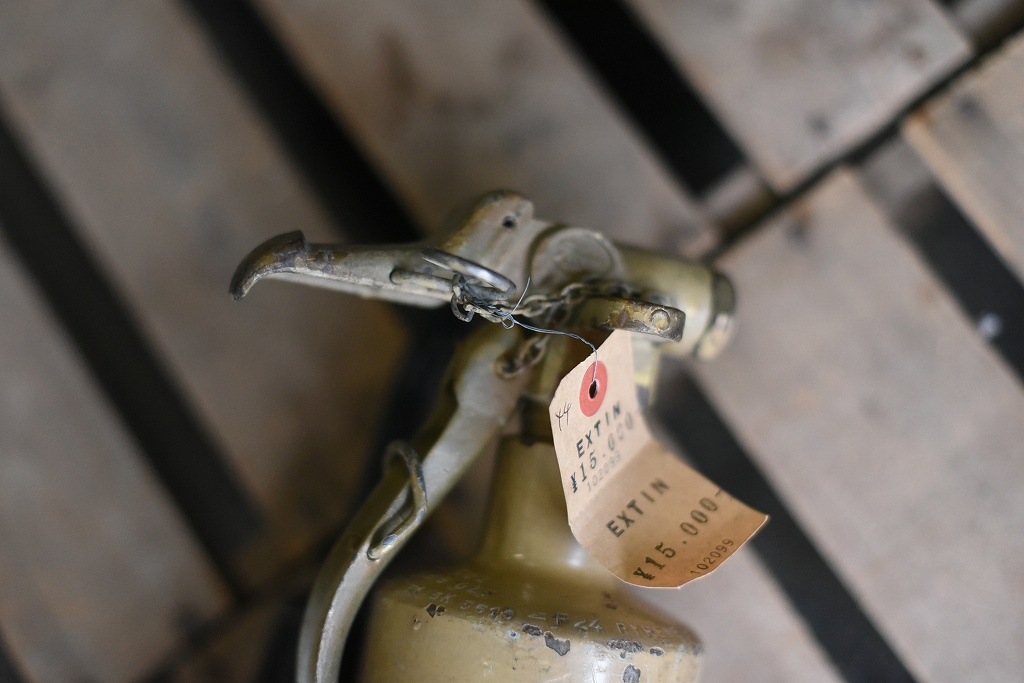 102099 ヴィンテージ 真鍮製　消火器　FIRE EXTINGUISHER 　ブラス　英国製
