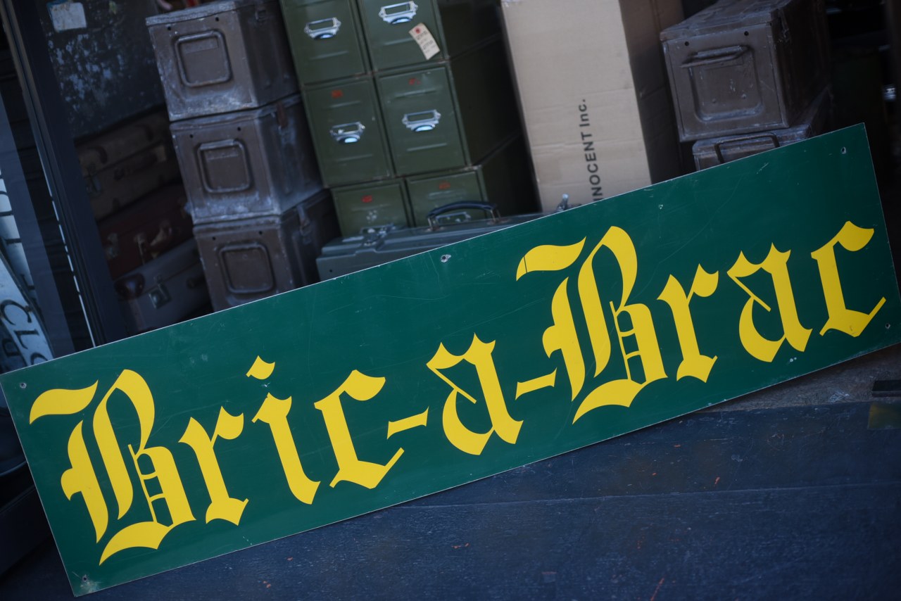 UKヴィンテージ　アルミサインボード　Bric-a-Brac（意味:骨董 古物）　MADE IN ENGLAND 英国　101675