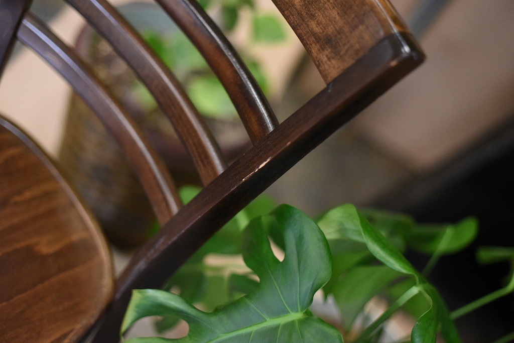 104856 USED TON CHAIR　中古