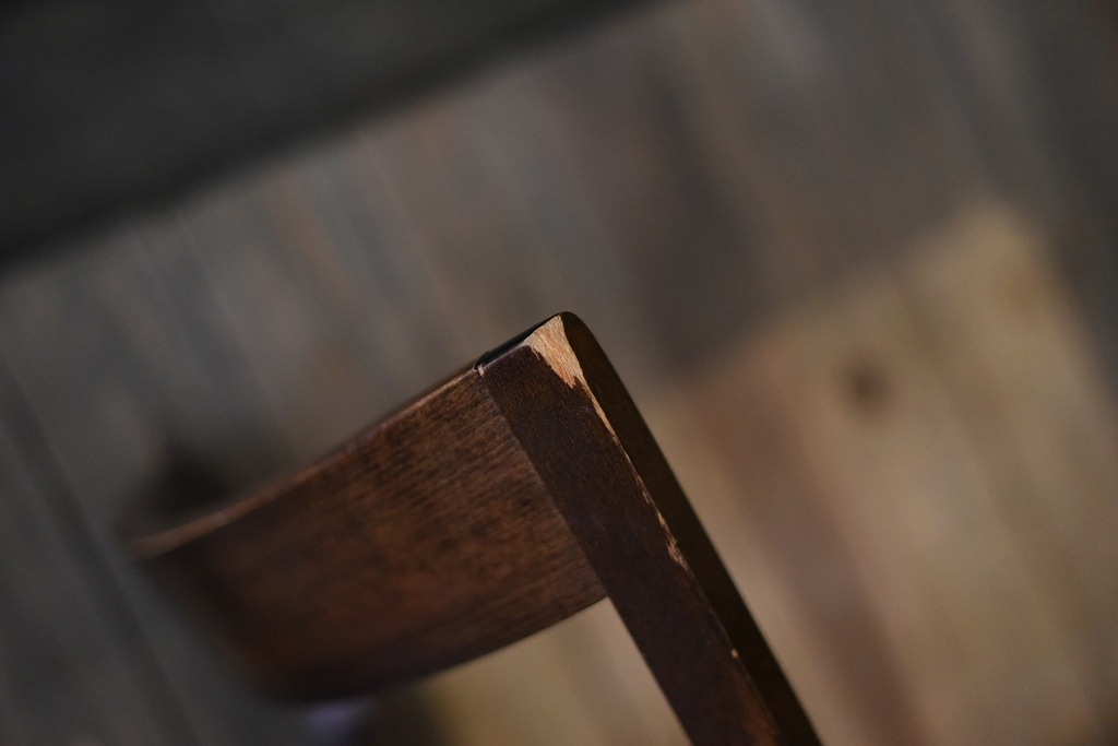 104856 USED TON CHAIR　中古