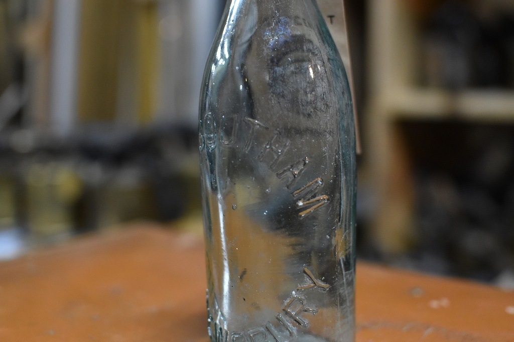 106774 ヴィンテージ ボトル 瓶 イギリス ガラス