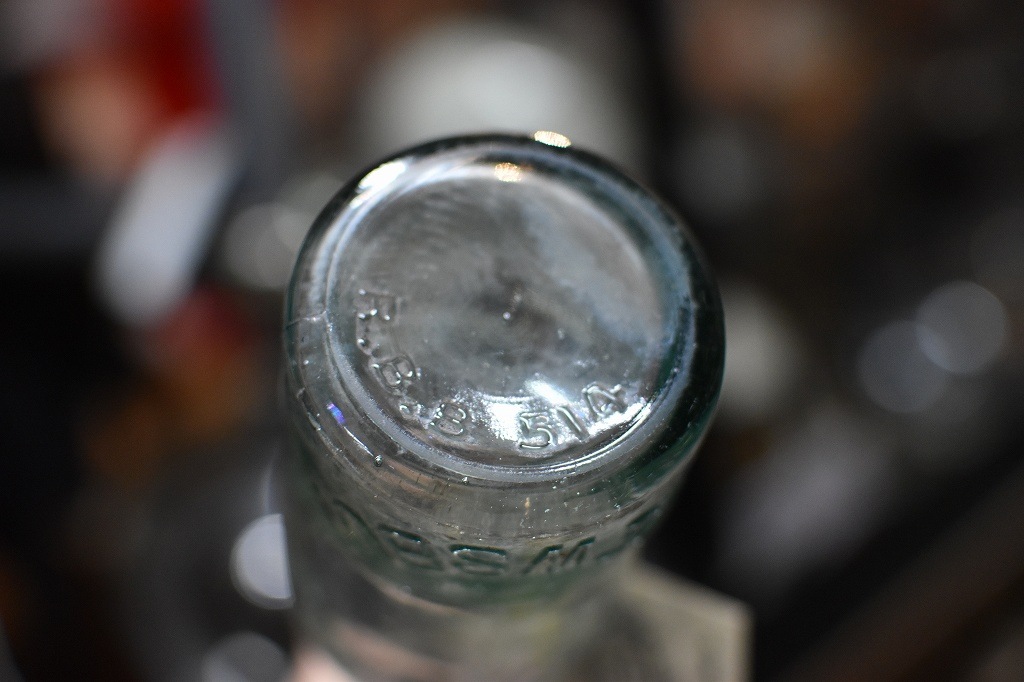 106774 ヴィンテージ ボトル 瓶 イギリス ガラス