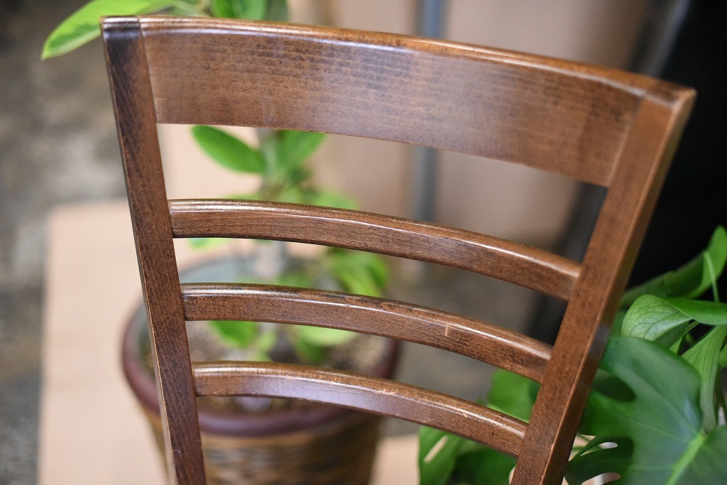 104852 USED TON CHAIR 中古 座面にヒビ割れ浮きあり