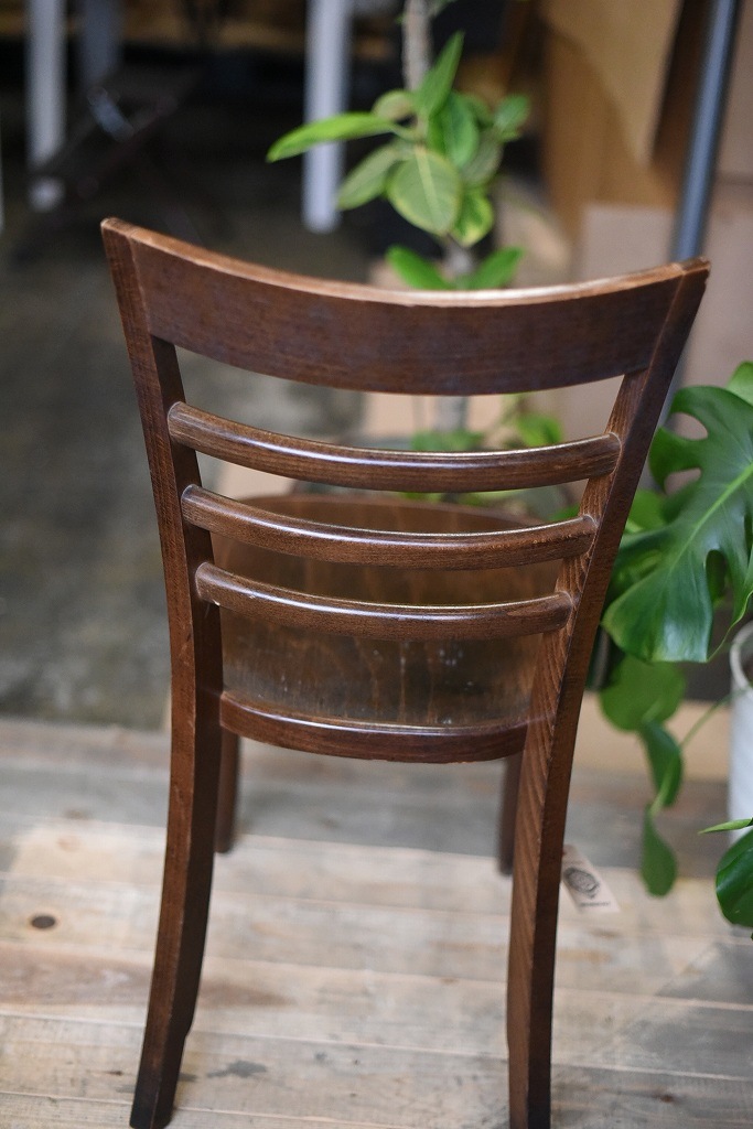 104852 USED TON CHAIR 中古 座面にヒビ割れ浮きあり