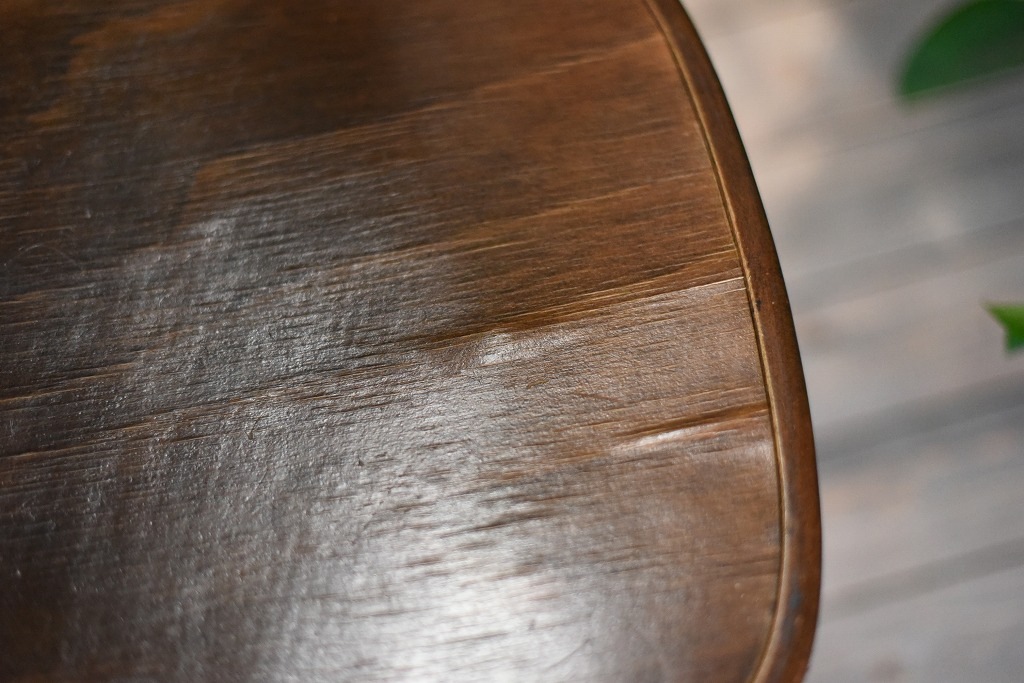 104852 USED TON CHAIR 中古 座面にヒビ割れ浮きあり