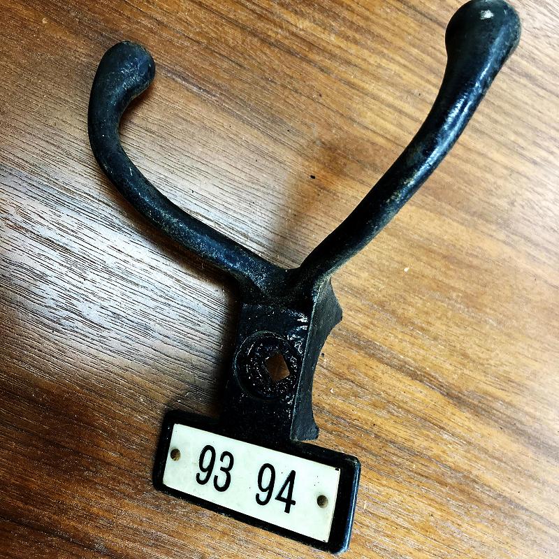 A0046 ヴィンテージ アイアン フック　ウォールハンガー　ダブルフック