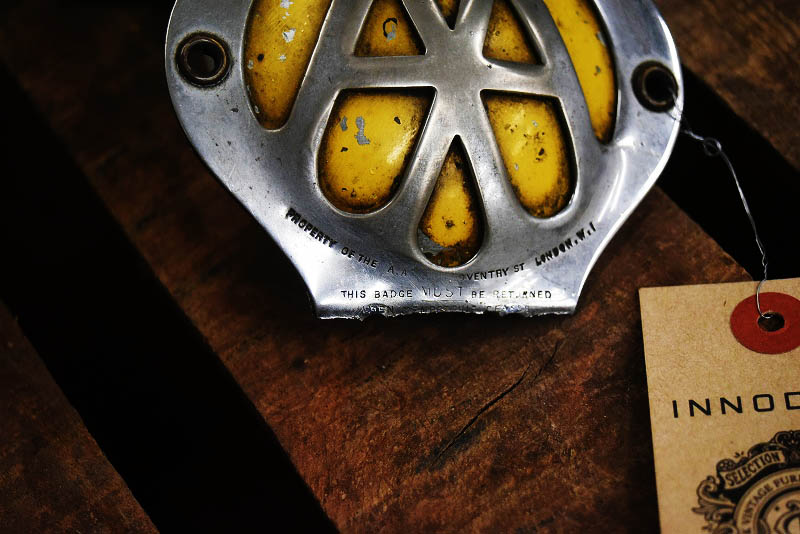 105189 ヴィンテージ　AA 「Automobile Association」 カーバッチ エンブレム