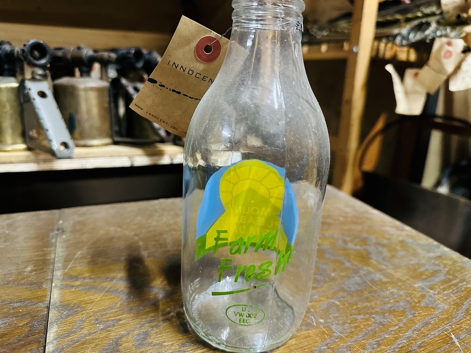 002489 ヴィンテージ　ボトル　瓶　イギリス ガラス