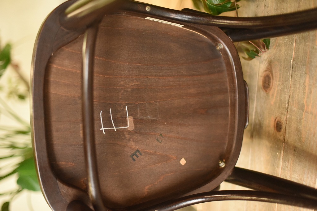 104563 No.056 311056 USED TON CHAIR 中古