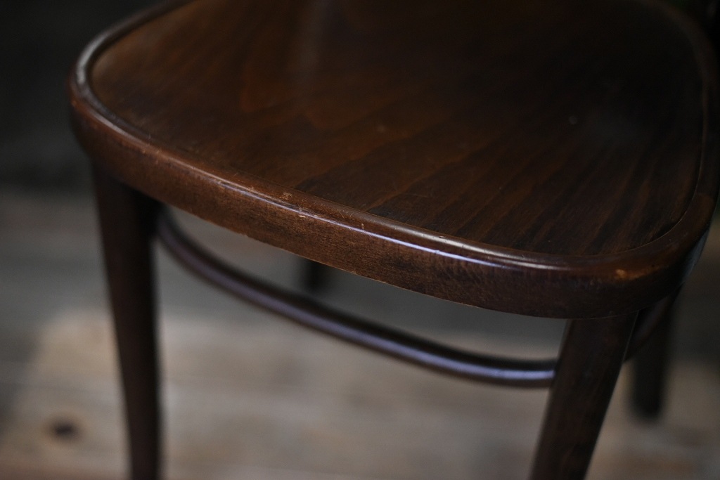 104851 USED TON CHAIR　中古