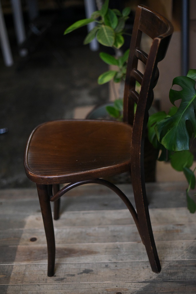 104851 USED TON CHAIR　中古