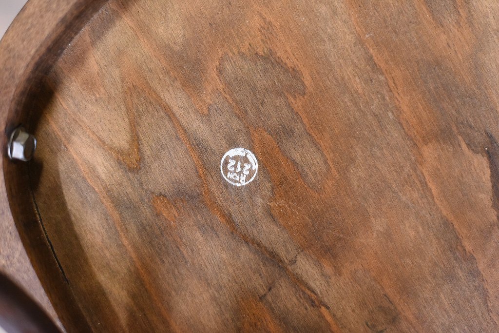104851 USED TON CHAIR　中古