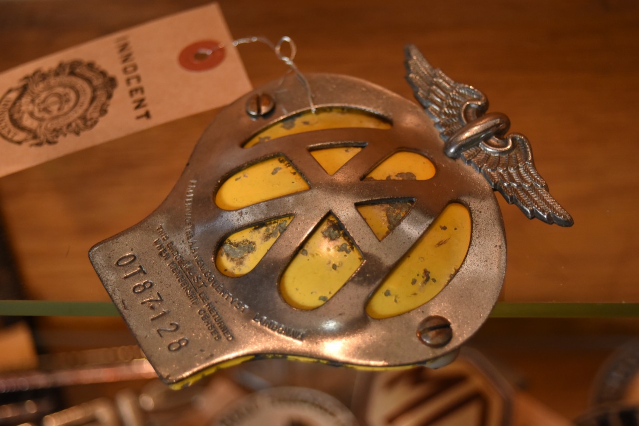 101415 UK ヴィンテージ　AA Automobile Association カーバッチ