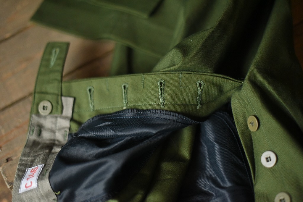 103204 ヴィンテージ　ヨーロッパミリタリー　C146 スウェーデン軍 ワークパンツ 1980年代軍実物