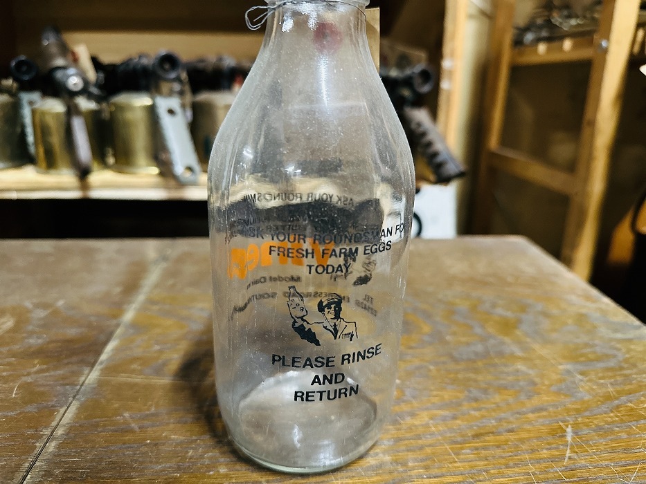 001894 ヴィンテージ　ボトル　瓶　イギリス ガラス