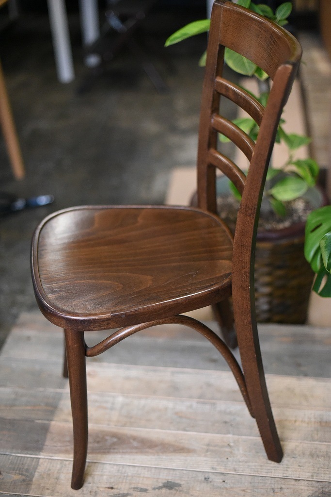 104853 USED TON CHAIR 中古