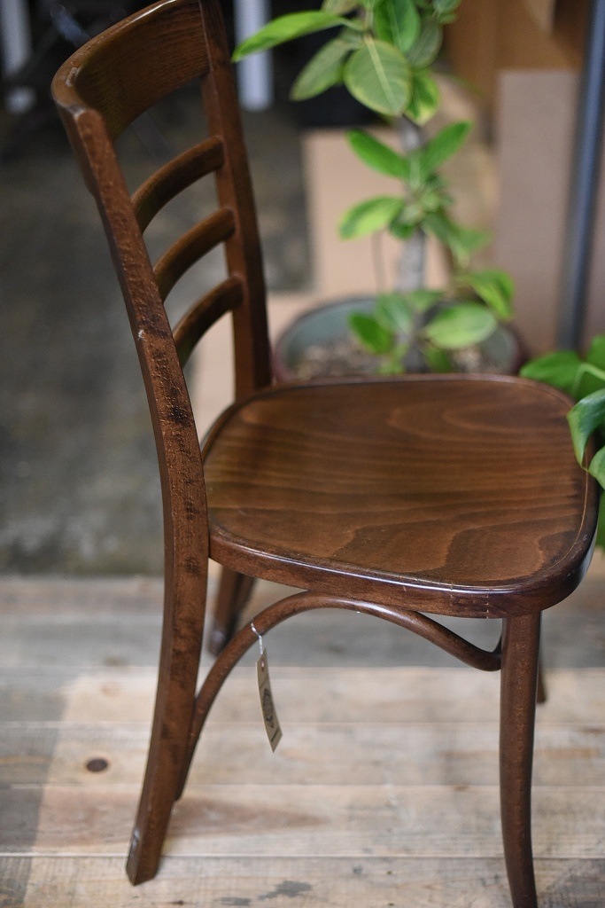 104853 USED TON CHAIR 中古